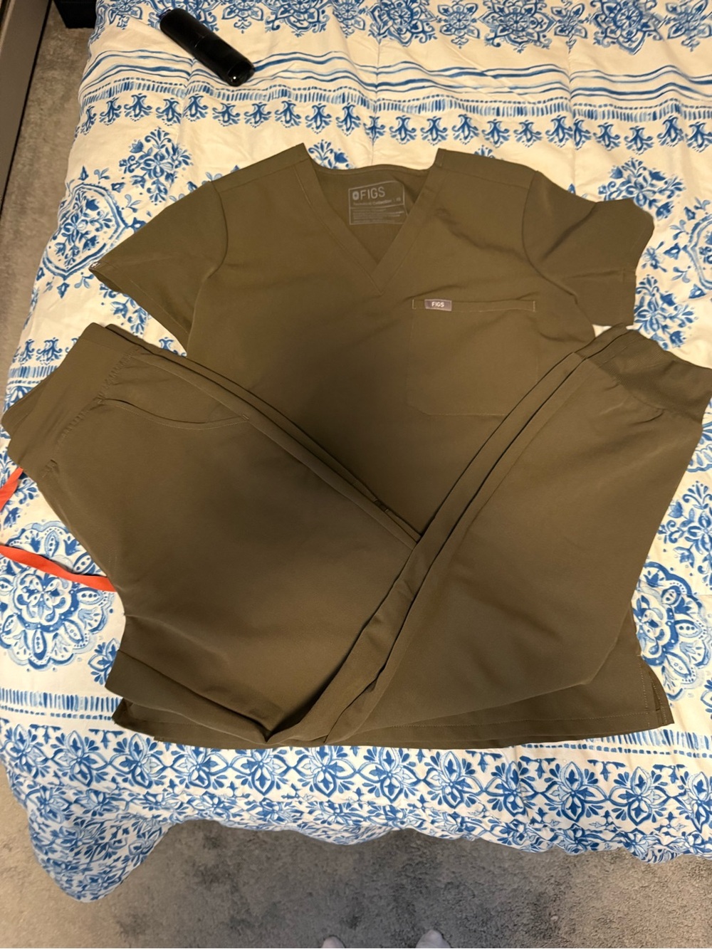 Figs Spruce Green Scrub Set - Top & Pants NWOT XS